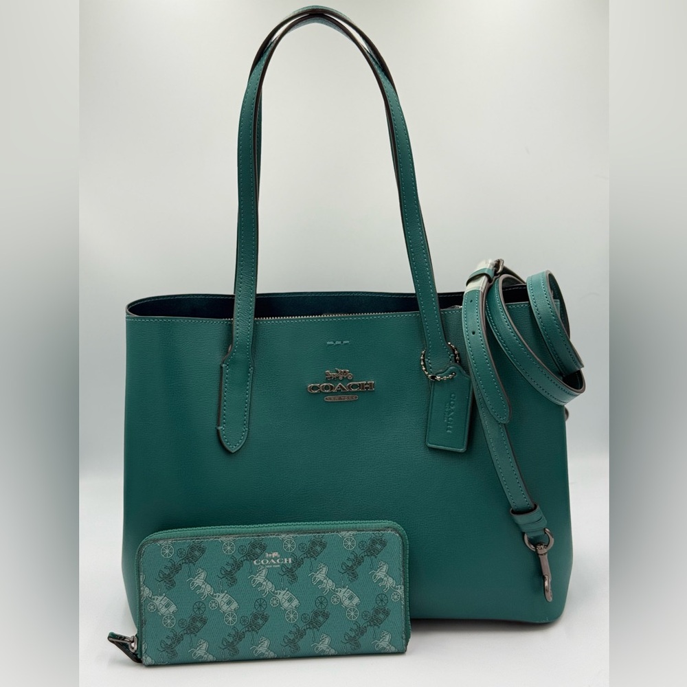Coach Avenue Carryall Green Leather Tote with Matching Wallet